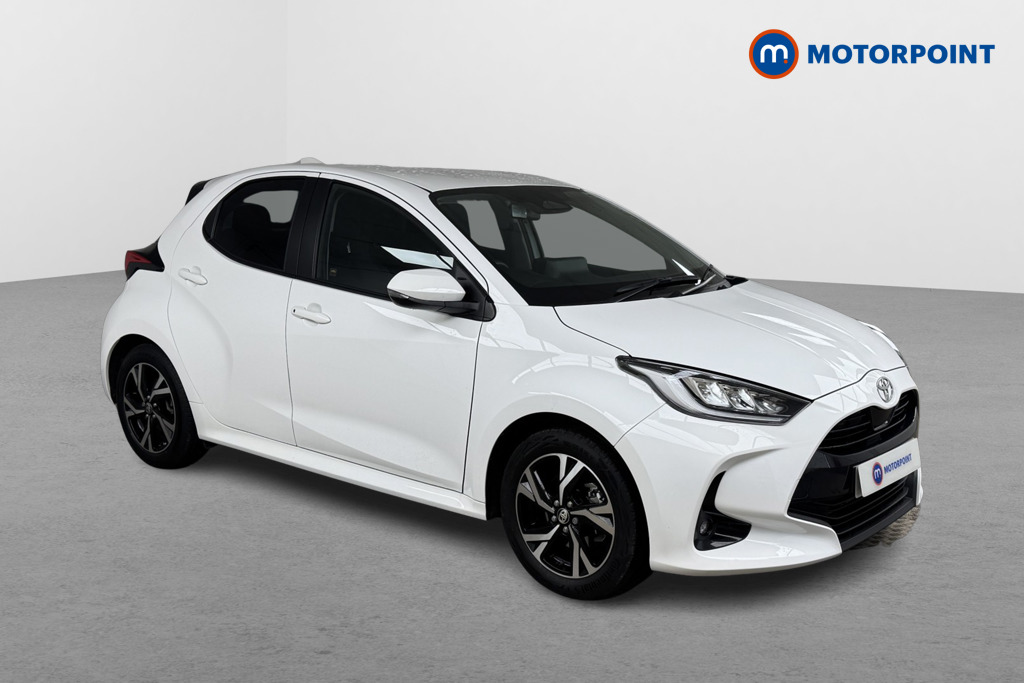 Toyota Yaris Design Automatic Petrol-Electric Hybrid Hatchback - Stock Number (1551872) - Drivers side front corner