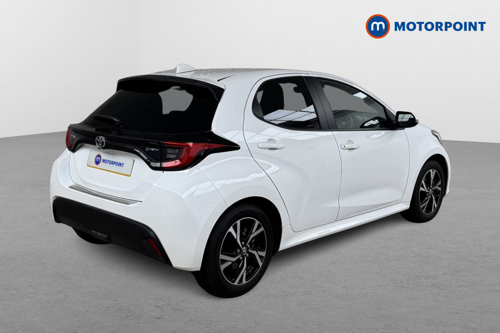 Toyota Yaris Design Automatic Petrol-Electric Hybrid Hatchback - Stock Number (1551872) - Drivers side rear corner