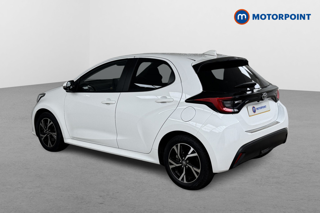 Toyota Yaris Design Automatic Petrol-Electric Hybrid Hatchback - Stock Number (1551872) - Passenger side rear corner