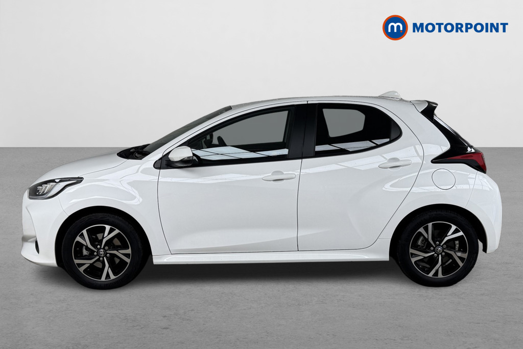 Toyota Yaris Design Automatic Petrol-Electric Hybrid Hatchback - Stock Number (1551872) - Passenger side