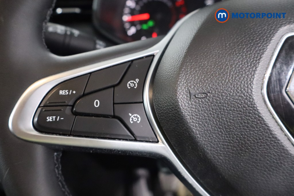 Renault Clio Iconic Manual Petrol Hatchback - Stock Number (1537679) - 7th supplementary image