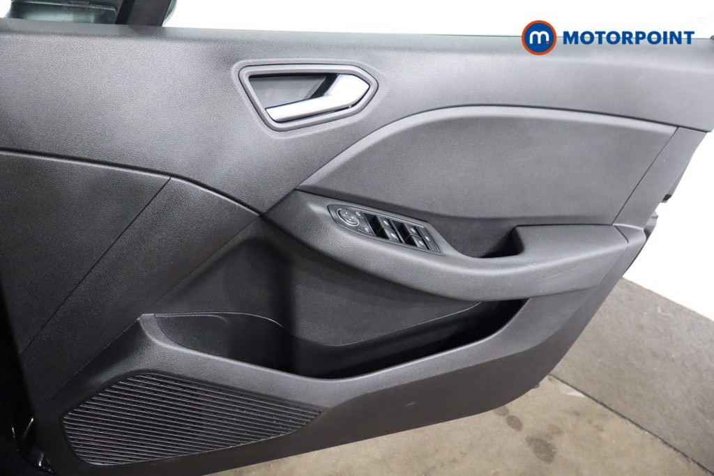 Renault Clio Iconic Manual Petrol Hatchback - Stock Number (1537679) - 18th supplementary image