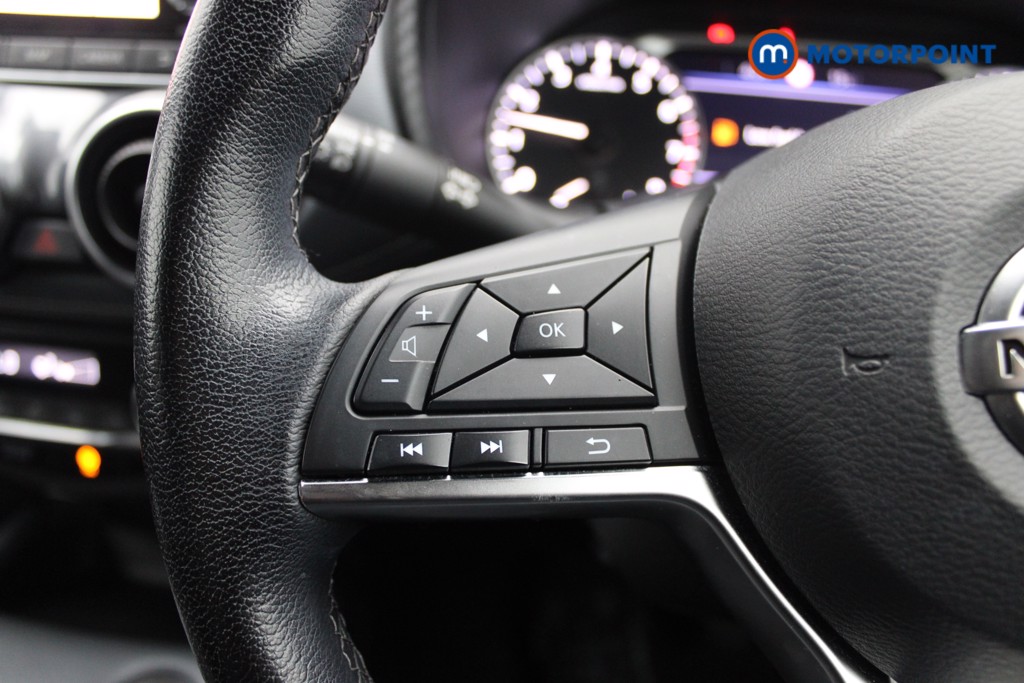Nissan Juke N-Connecta Manual Petrol SUV - Stock Number (1539019) - 13th supplementary image