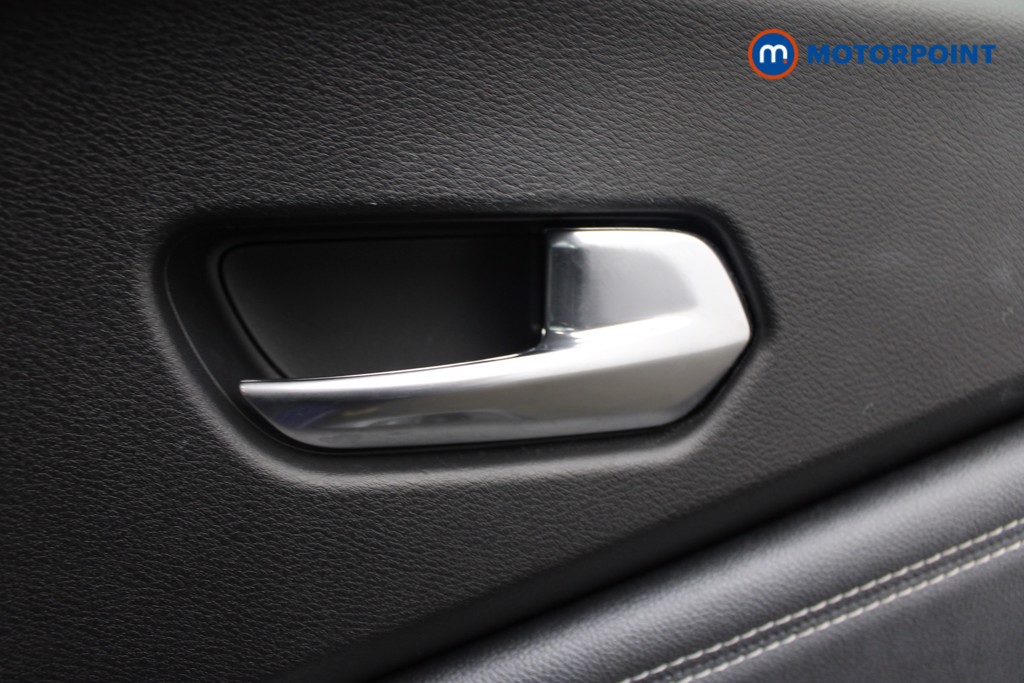 Nissan Juke N-Connecta Manual Petrol SUV - Stock Number (1539019) - 16th supplementary image