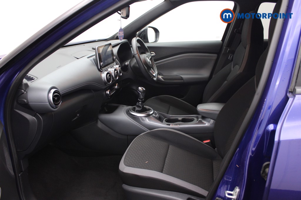 Nissan Juke N-Connecta Manual Petrol SUV - Stock Number (1539019) - 1st supplementary image
