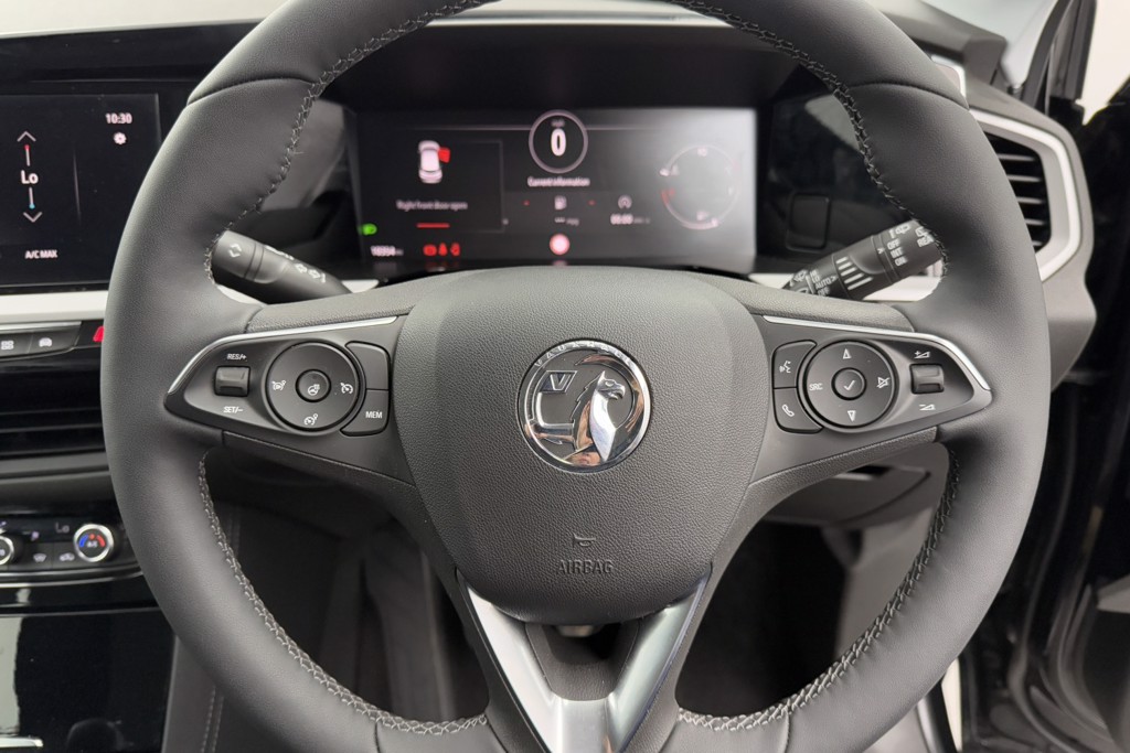 Vauxhall Grandland Ultimate Manual Petrol SUV - Stock Number (1539548) - 2nd supplementary image