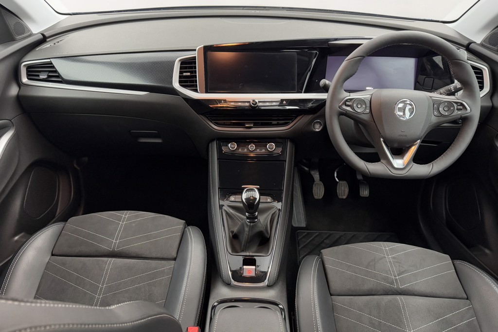 Vauxhall Grandland Ultimate Manual Petrol SUV - Stock Number (1539548) - 13th supplementary image