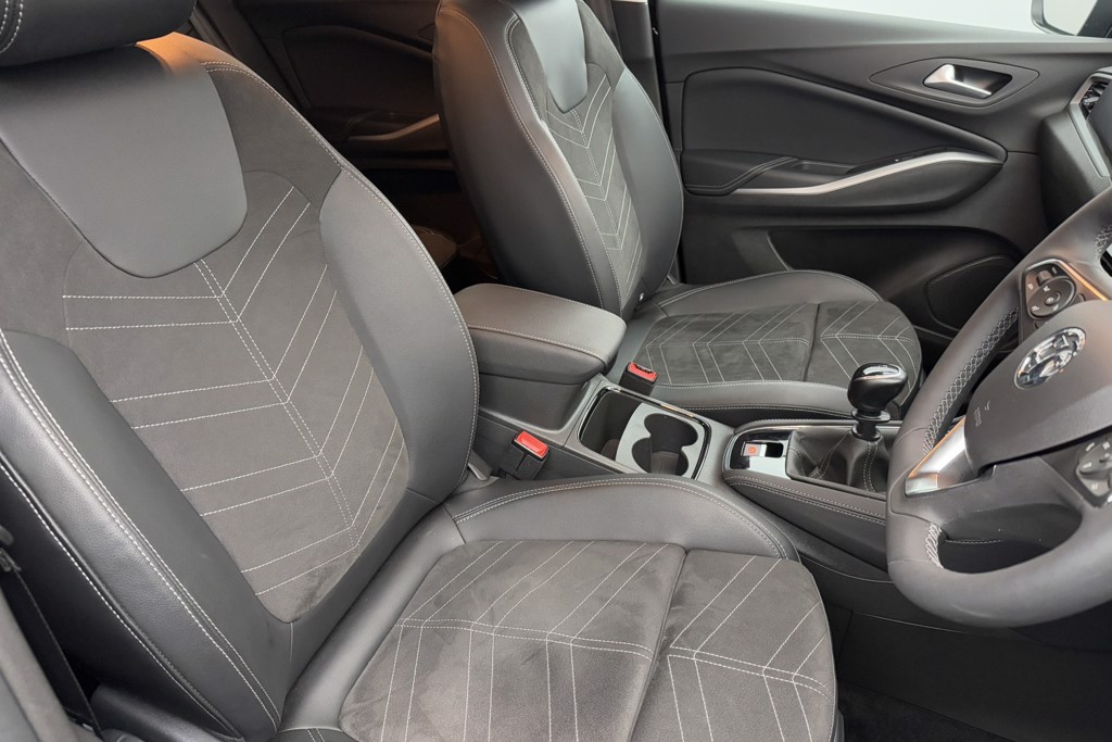 Vauxhall Grandland Ultimate Manual Petrol SUV - Stock Number (1539548) - 14th supplementary image