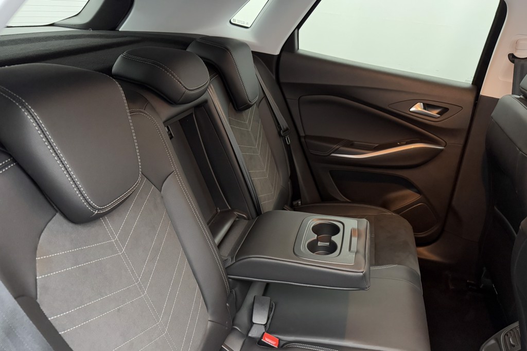 Vauxhall Grandland Ultimate Manual Petrol SUV - Stock Number (1539548) - 19th supplementary image