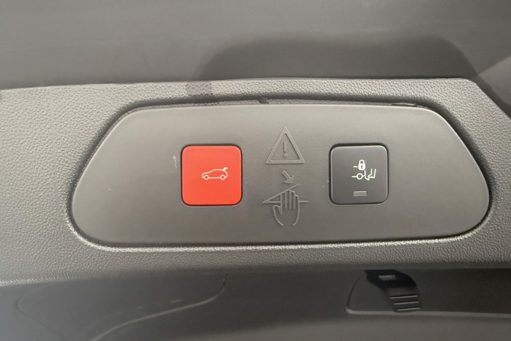 Vauxhall Grandland Ultimate Manual Petrol SUV - Stock Number (1539548) - 22nd supplementary image