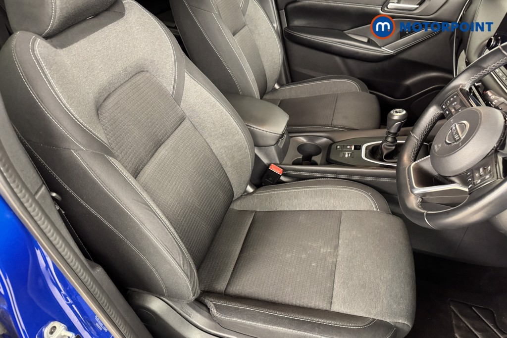 Nissan Qashqai N-Connecta Manual Petrol SUV - Stock Number (1540981) - 5th supplementary image