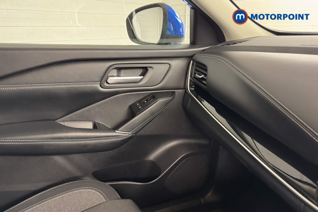 Nissan Qashqai N-Connecta Manual Petrol SUV - Stock Number (1540981) - 12th supplementary image