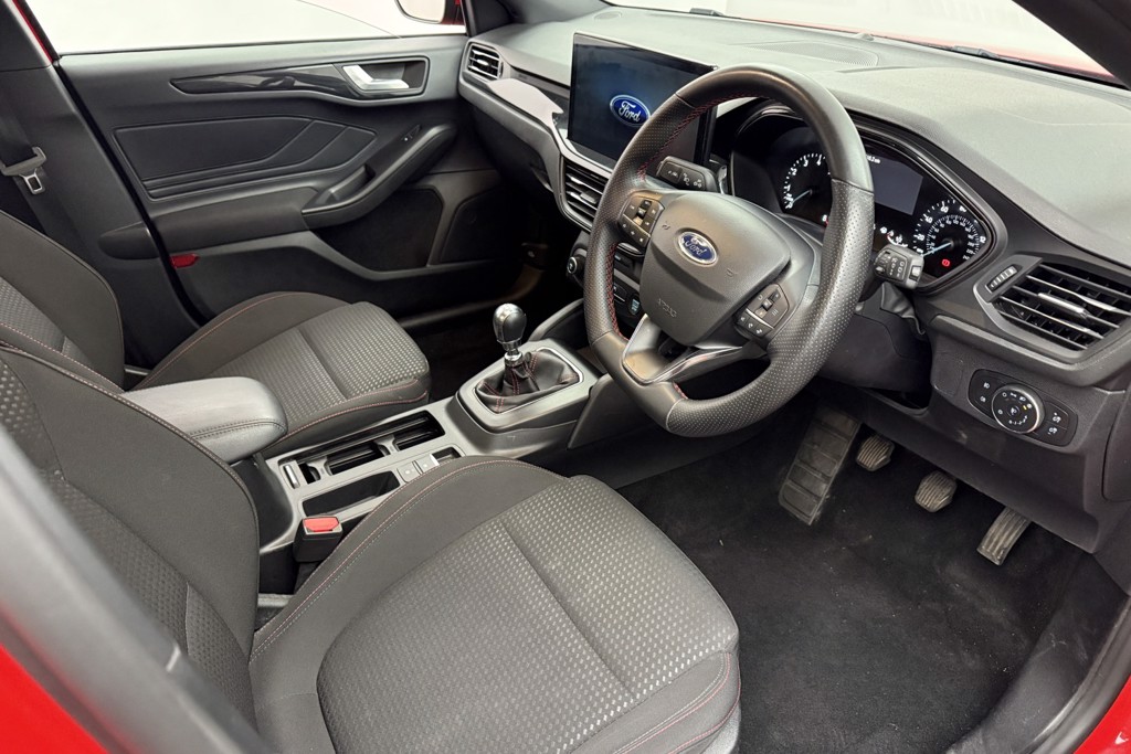 Ford Focus St-Line Manual Petrol Hatchback - Stock Number (1541478) - 1st supplementary image