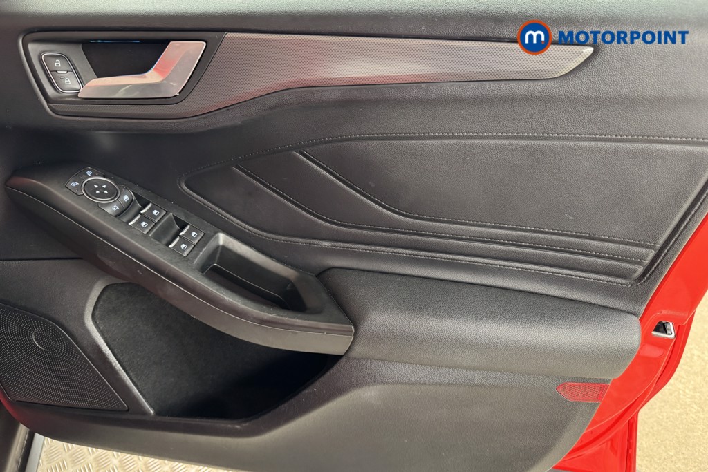 Ford Focus Titanium X Manual Petrol Hatchback - Stock Number (1541879) - 15th supplementary image