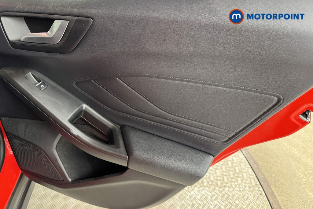 Ford Focus Titanium X Manual Petrol Hatchback - Stock Number (1541879) - 16th supplementary image