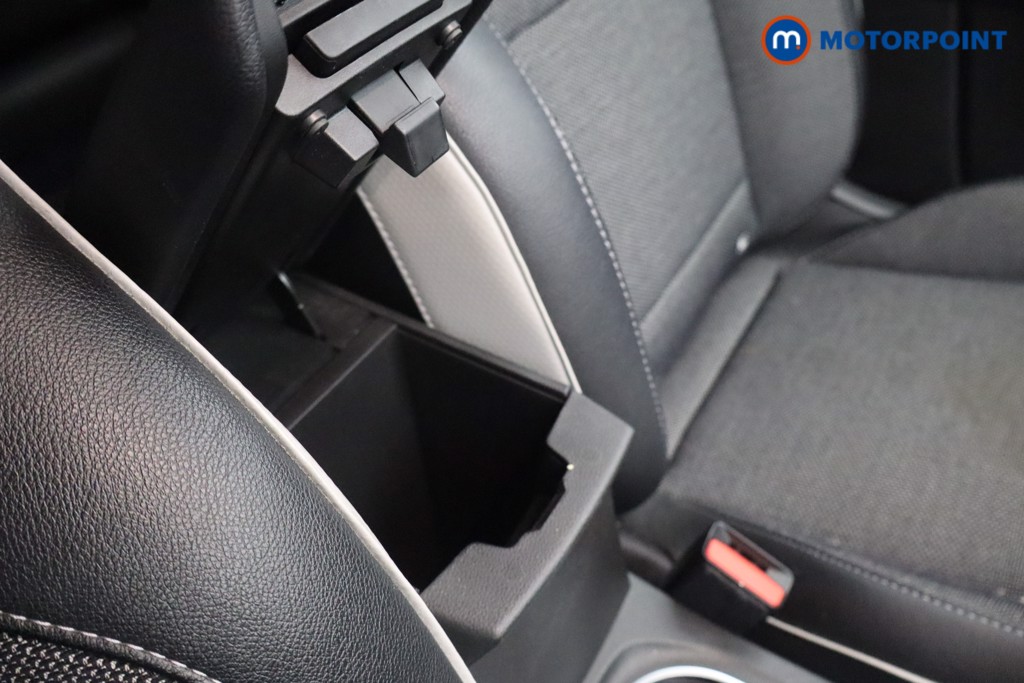 Renault Captur S Edition Manual Petrol SUV - Stock Number (1542425) - 8th supplementary image
