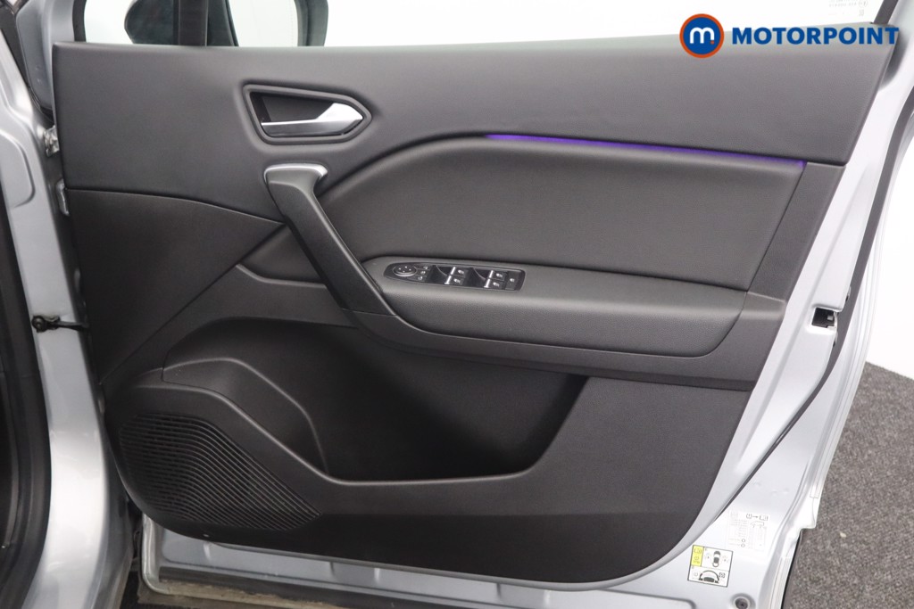 Renault Captur S Edition Manual Petrol SUV - Stock Number (1542425) - 15th supplementary image
