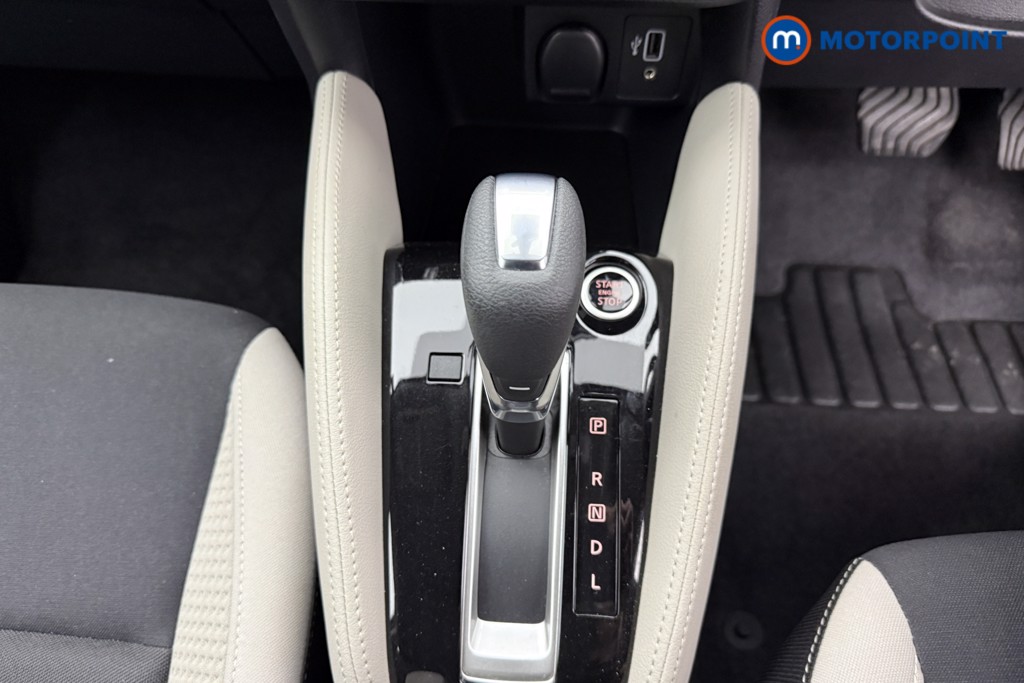 Nissan Micra Tekna Automatic Petrol Hatchback - Stock Number (1542682) - 12th supplementary image