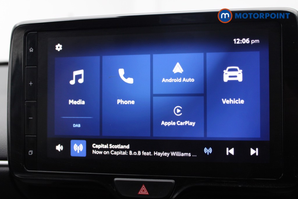 Toyota Yaris Design Automatic Petrol-Electric Hybrid Hatchback - Stock Number (1543634) - 5th supplementary image