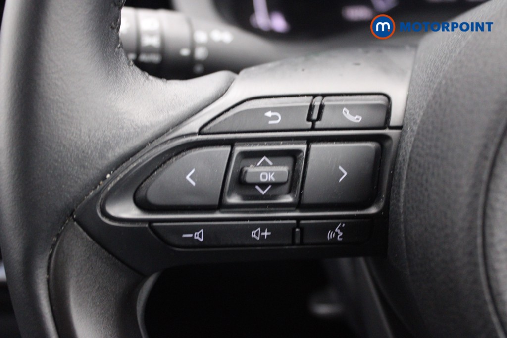 Toyota Yaris Design Automatic Petrol-Electric Hybrid Hatchback - Stock Number (1543634) - 11th supplementary image