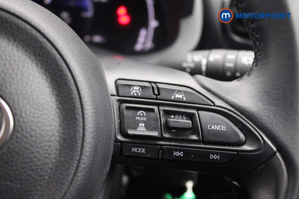 Toyota Yaris Design Automatic Petrol-Electric Hybrid Hatchback - Stock Number (1543634) - 12th supplementary image