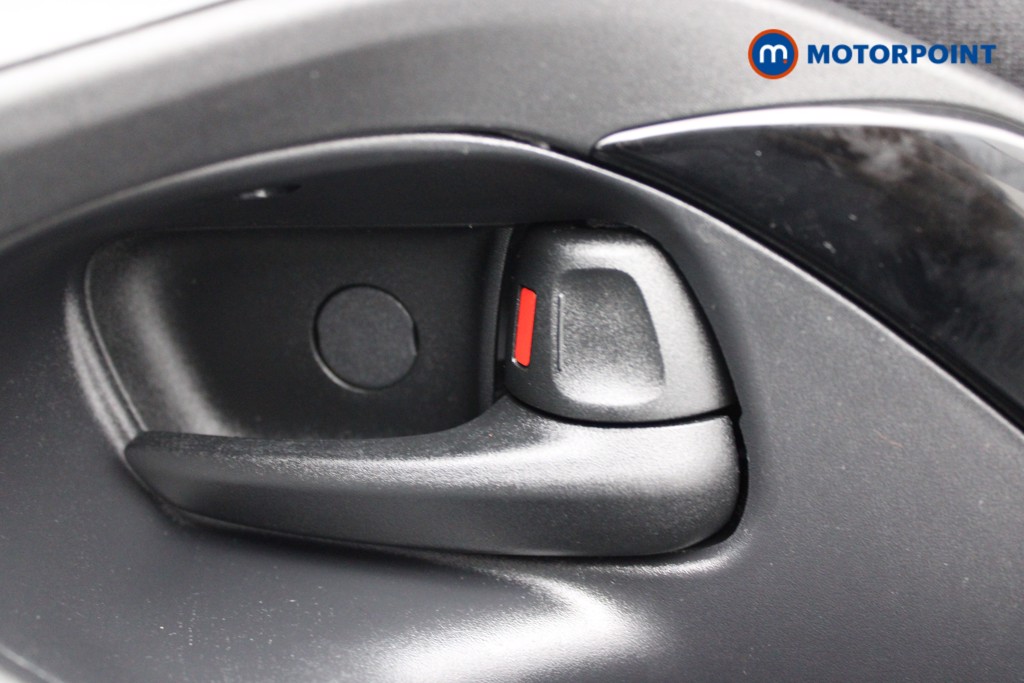Toyota Yaris Design Automatic Petrol-Electric Hybrid Hatchback - Stock Number (1543634) - 15th supplementary image
