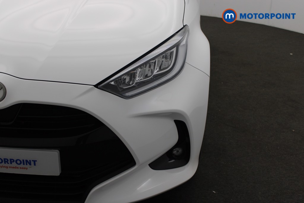 Toyota Yaris Design Automatic Petrol-Electric Hybrid Hatchback - Stock Number (1543634) - 21st supplementary image