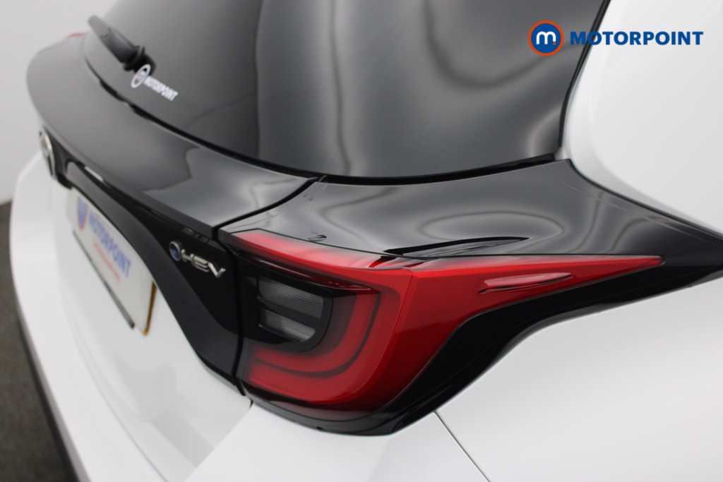 Toyota Yaris Design Automatic Petrol-Electric Hybrid Hatchback - Stock Number (1543634) - 22nd supplementary image