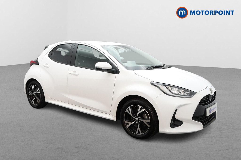 Toyota Yaris Design Automatic Petrol-Electric Hybrid Hatchback - Stock Number (1543634) - Drivers side front corner