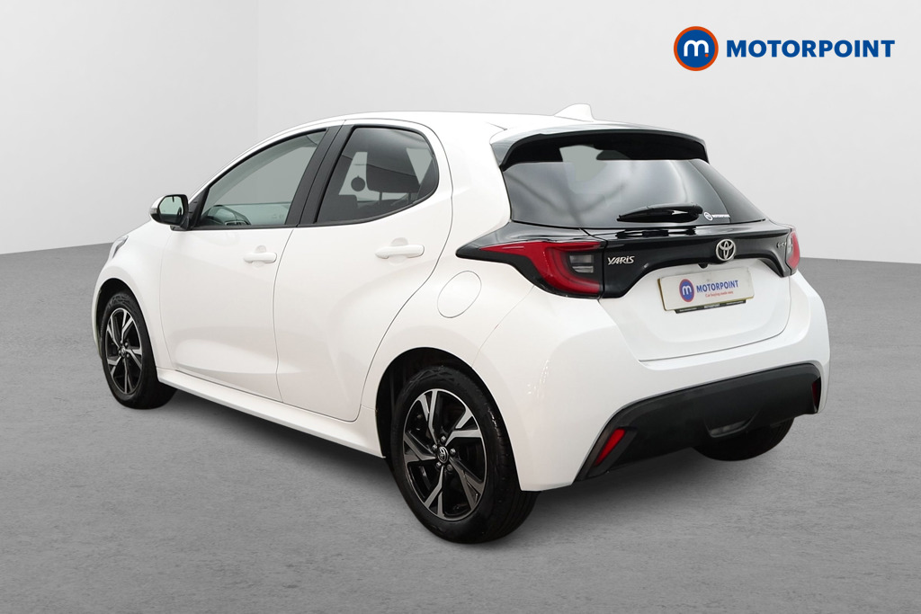 Toyota Yaris Design Automatic Petrol-Electric Hybrid Hatchback - Stock Number (1543634) - Passenger side rear corner