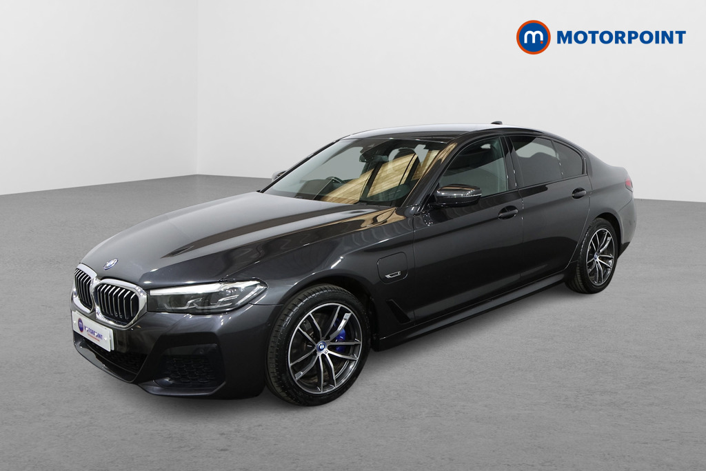 BMW 5 Series M Sport Automatic Petrol Plug-In Hybrid Saloon - Stock Number (1543729) - Passenger side front corner