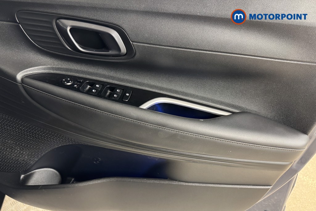 Hyundai Bayon Premium Automatic Petrol-Electric Hybrid SUV - Stock Number (1543993) - 16th supplementary image