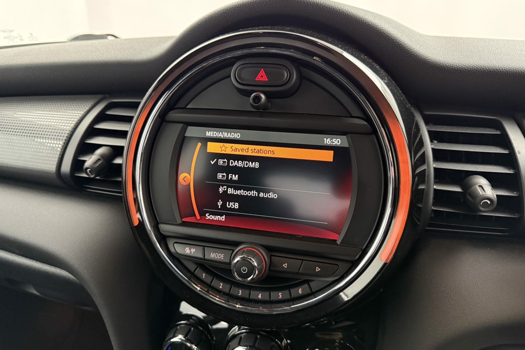 Mini Hatchback Cooper Sport Manual Petrol Hatchback - Stock Number (1544503) - 14th supplementary image