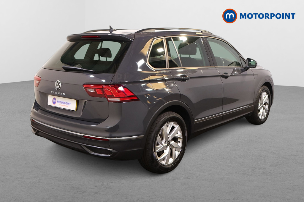 Volkswagen Tiguan Life Manual Diesel SUV - Stock Number (1544524) - Drivers side rear corner
