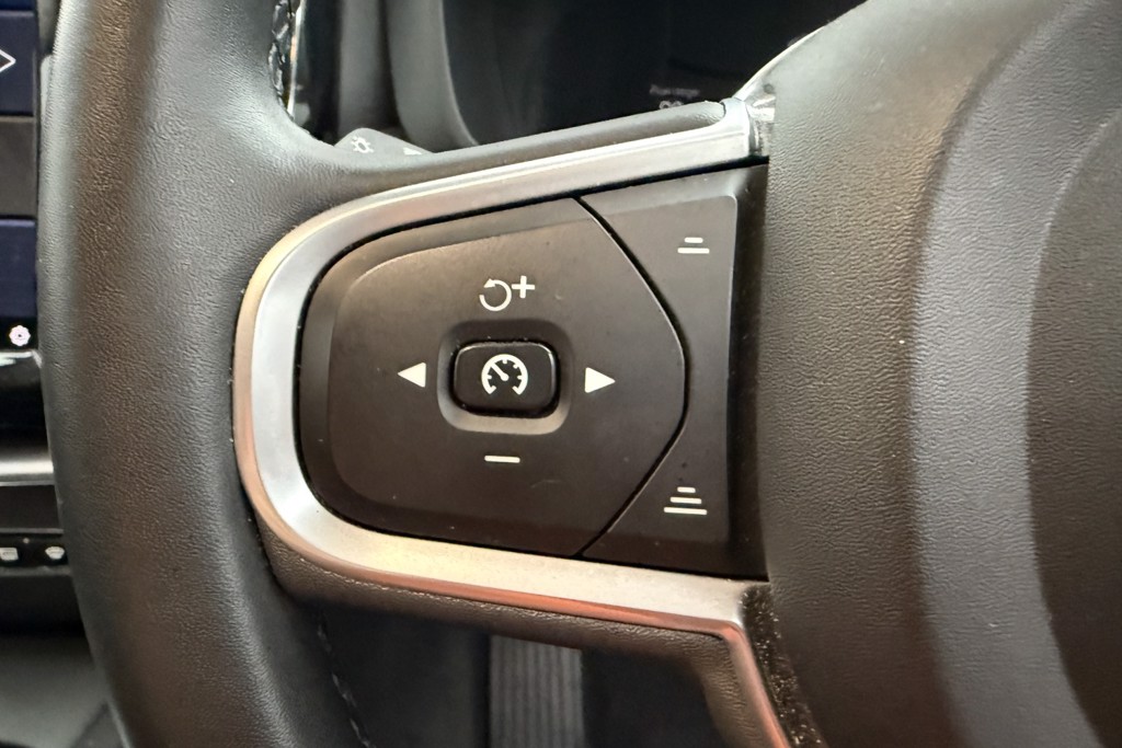 Volvo Xc60 Momentum Automatic Petrol SUV - Stock Number (1544961) - 4th supplementary image