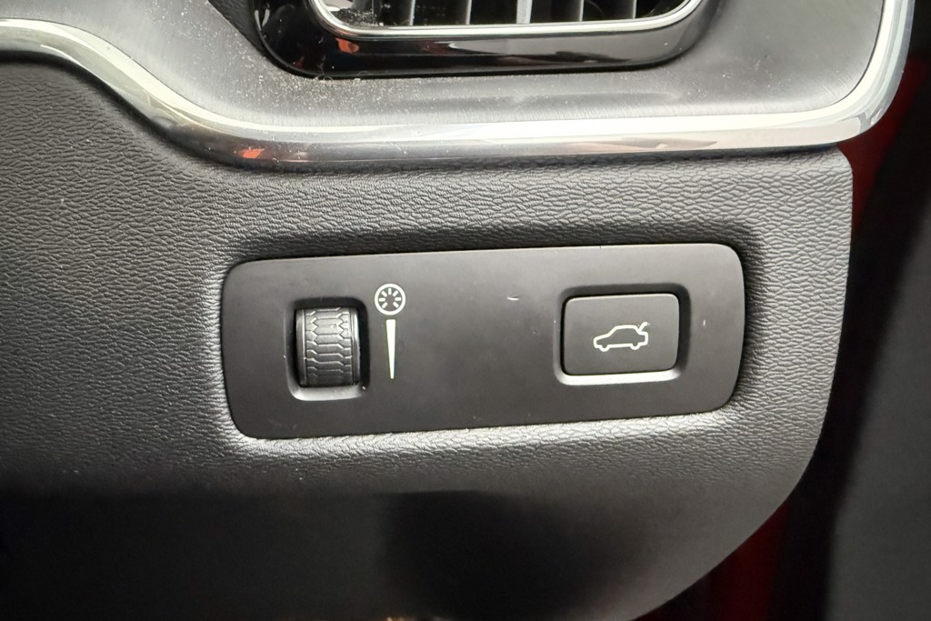 Volvo Xc60 Momentum Automatic Petrol SUV - Stock Number (1544961) - 6th supplementary image