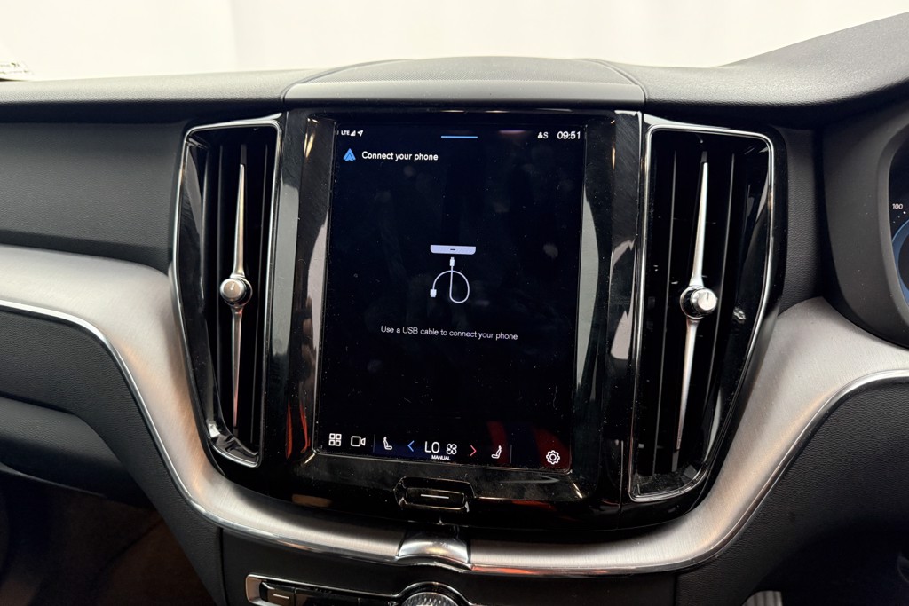 Volvo Xc60 Momentum Automatic Petrol SUV - Stock Number (1544961) - 10th supplementary image