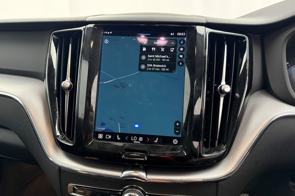 Volvo Xc60 Momentum Automatic Petrol SUV - Stock Number (1544961) - 12th supplementary image