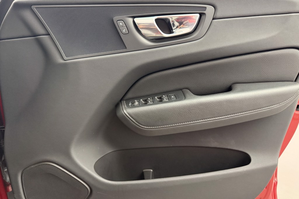 Volvo Xc60 Momentum Automatic Petrol SUV - Stock Number (1544961) - 16th supplementary image