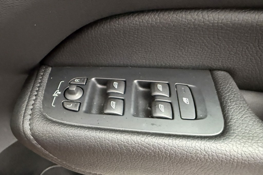 Volvo Xc60 Momentum Automatic Petrol SUV - Stock Number (1544961) - 17th supplementary image