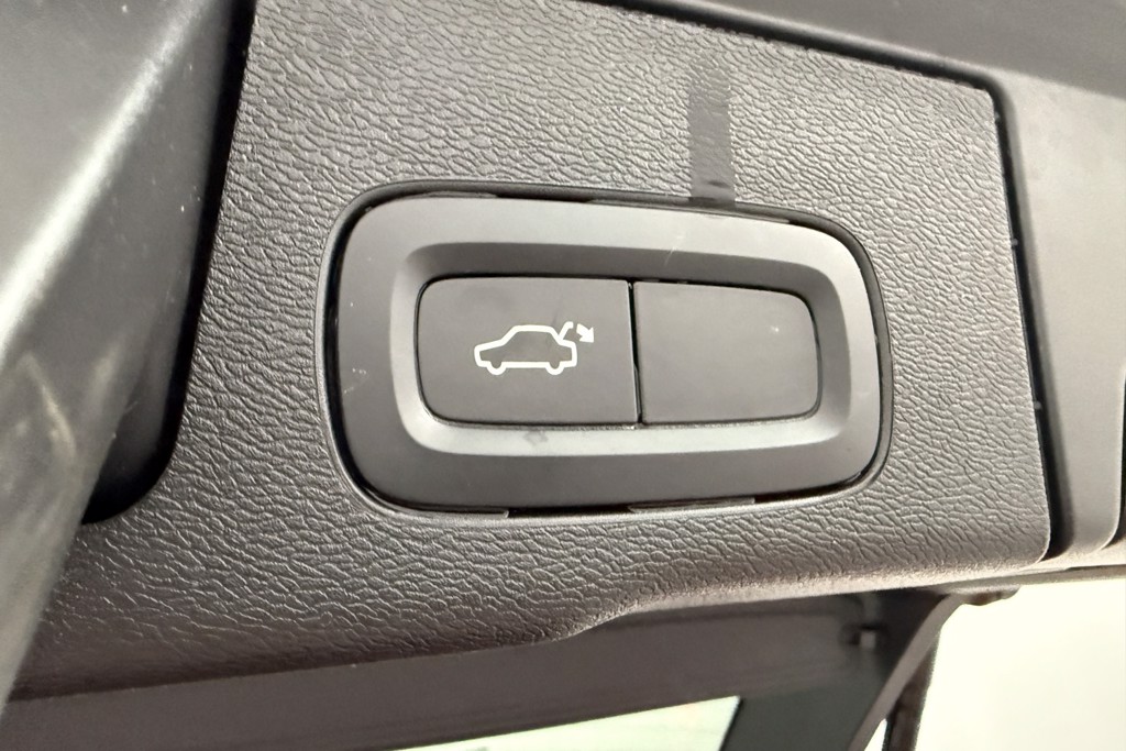 Volvo Xc60 Momentum Automatic Petrol SUV - Stock Number (1544961) - 29th supplementary image
