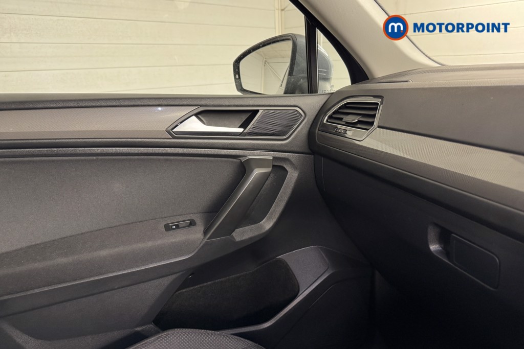 Volkswagen Tiguan Allspace Life Automatic Petrol SUV - Stock Number (1545154) - 12th supplementary image