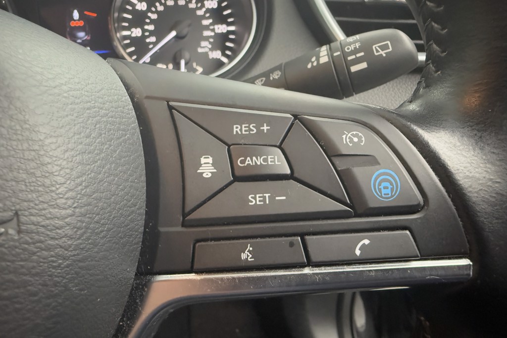 Nissan Qashqai Tekna Automatic Petrol SUV - Stock Number (1545302) - 4th supplementary image