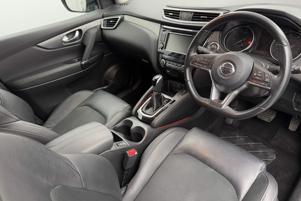 Nissan Qashqai Tekna Automatic Petrol SUV - Stock Number (1545302) - 1st supplementary image