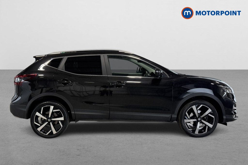 Nissan Qashqai Tekna Automatic Petrol SUV - Stock Number (1545302) - Drivers side