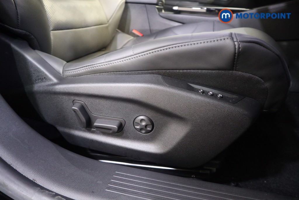 Citroen C5 X Shine Plus Automatic Petrol Plug-In Hybrid Hatchback - Stock Number (1546218) - 11th supplementary image