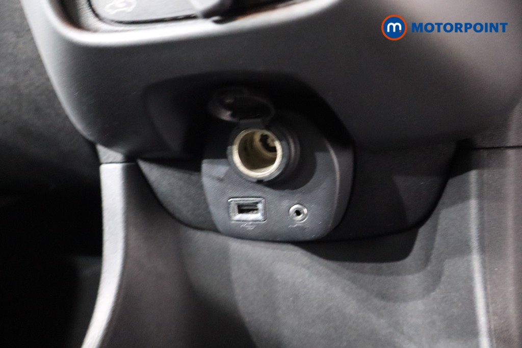 Toyota Aygo X-Play Manual Petrol Hatchback - Stock Number (1546432) - 17th supplementary image