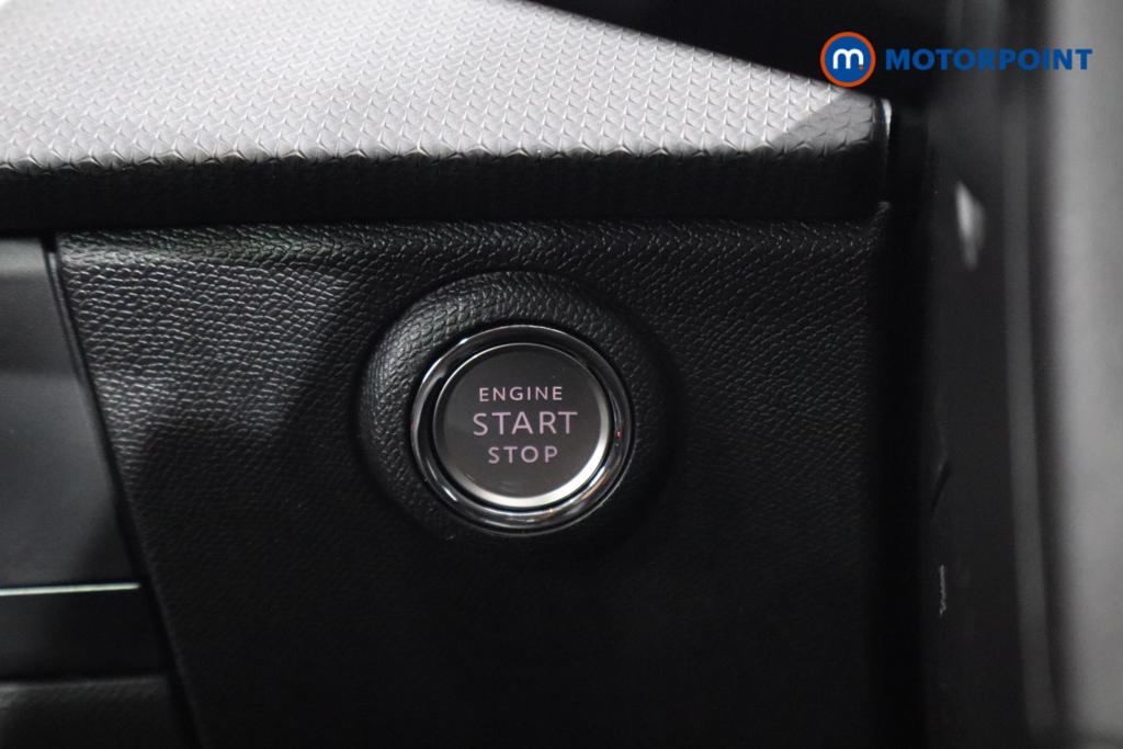 Vauxhall Astra Ultimate Manual Petrol Estate - Stock Number (1546667) - 4th supplementary image