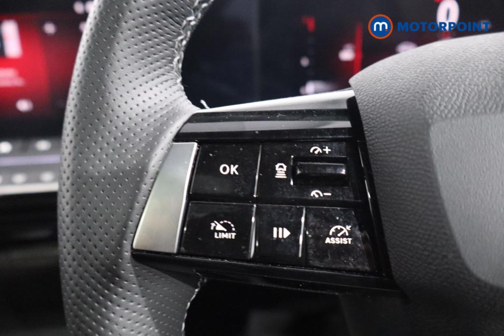 Vauxhall Astra Ultimate Manual Petrol Estate - Stock Number (1546667) - 7th supplementary image