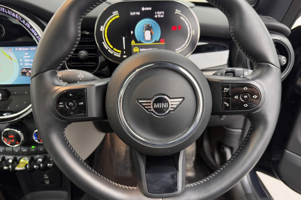 Mini Hatchback Cooper S Level 3 Automatic Electric Hatchback - Stock Number (1546672) - 2nd supplementary image